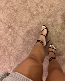 Cindy Tran feet photo thumbnail