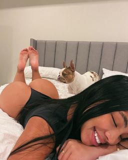 Cindy Tran feet photo thumbnail