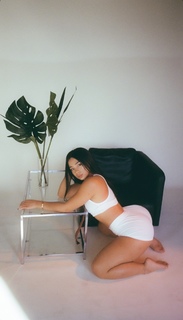 Cindy Tran feet photo thumbnail