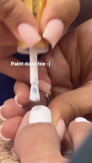 Cindy Tran feet photo thumbnail