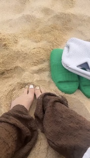 Cindy Tran feet photo thumbnail