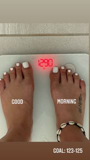 Cindy Tran feet photo thumbnail