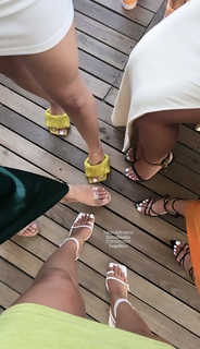 Cindy Tran feet photo thumbnail