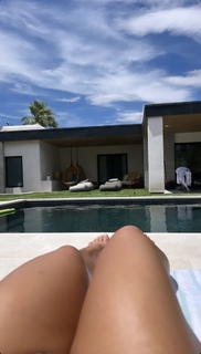 Cindy Tran feet photo thumbnail