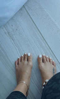 Cindy Tran feet photo thumbnail