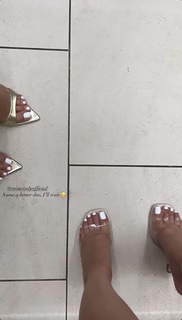 Cindy Tran feet photo thumbnail