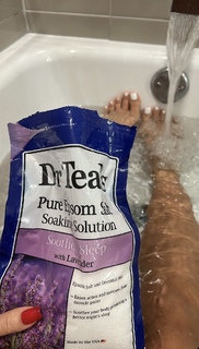 Cindy Tran feet photo thumbnail