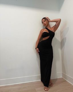 Cindy Tran feet photo thumbnail