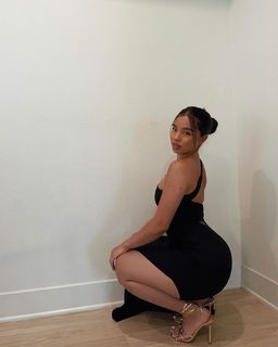 Cindy Tran feet photo thumbnail