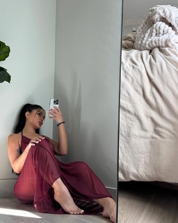 Cindy Tran feet photo thumbnail