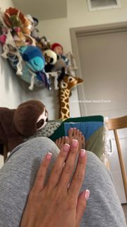 Cindy Tran feet photo thumbnail