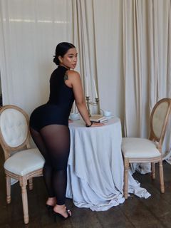 Cindy Tran feet photo thumbnail