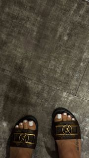 Cindy Tran feet photo thumbnail