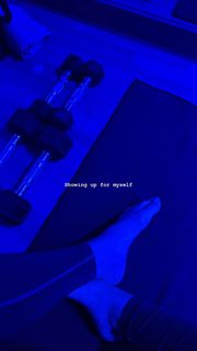 Cindy Tran feet photo thumbnail