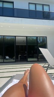 Cindy Tran feet photo 10