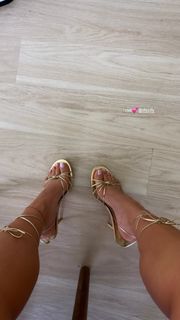 Cindy Tran feet photo 3