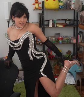 Cinnabrit feet photo thumbnail