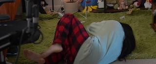 Cinnabrit feet photo thumbnail