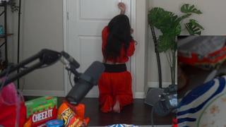 Cinnabrit feet photo thumbnail