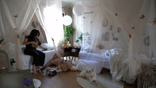 Cinnabrit feet photo thumbnail