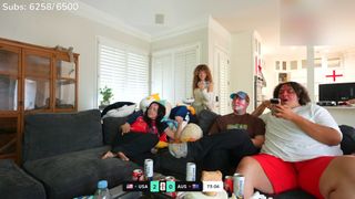 Cinnabrit feet photo 1