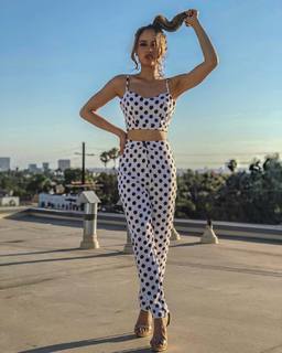 Cinta Laura Kiehl feet photo 4