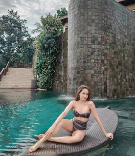 Cinta Laura Kiehl feet photo 6