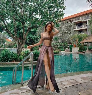 Cinta Laura Kiehl feet photo 3