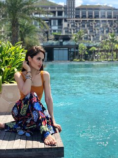 Cinta Laura Kiehl feet photo 1