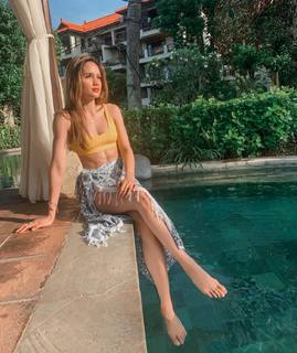 Cinta Laura Kiehl feet photo 7