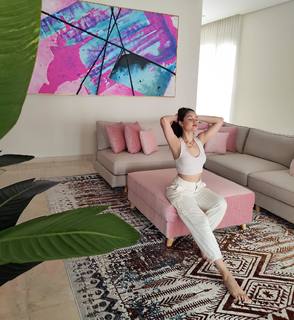 Cinta Laura Kiehl feet photo 4
