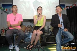 Cinta Laura Kiehl feet photo 2