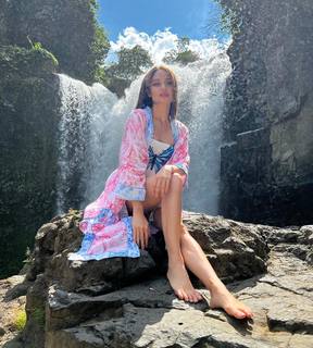 Cinta Laura Kiehl feet photo 2