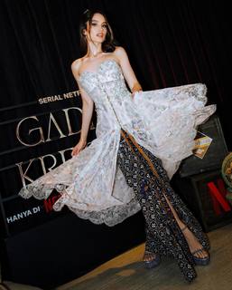 Cinta Laura Kiehl feet photo 8