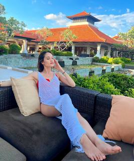 Cinta Laura Kiehl feet photo 3