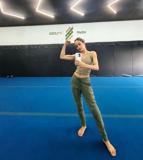 Cinta Laura Kiehl feet photo 1