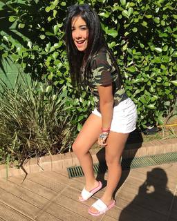Cinthia Cruz feet photo 3