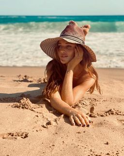 Cintia Dicker feet photo 2
