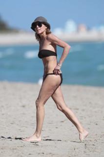 Claire Chazal feet photo 7