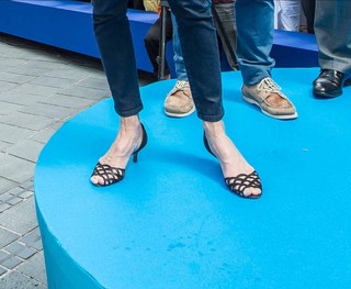 Claire Chazal feet photo 4