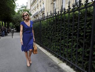 Claire Chazal feet photo 7