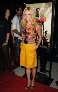 Claire Coffee feet photo thumbnail