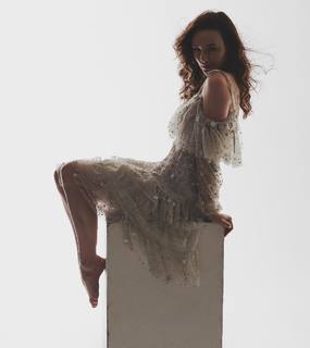 Claire Cooper feet photo 1