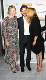 Claire Danes feet photo thumbnail