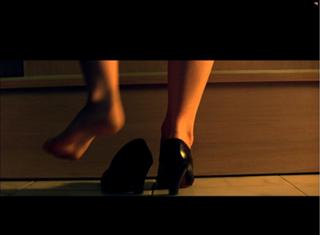 Claire Danes feet photo thumbnail
