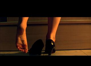 Claire Danes feet photo thumbnail