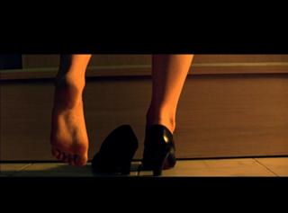 Claire Danes feet photo thumbnail