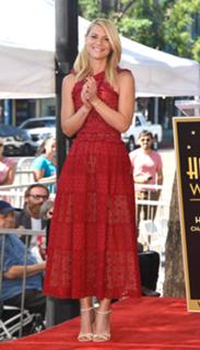 Claire Danes feet photo thumbnail