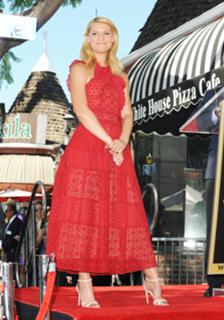 Claire Danes feet photo thumbnail