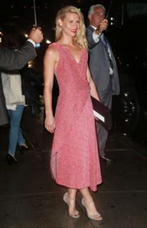 Claire Danes feet photo thumbnail